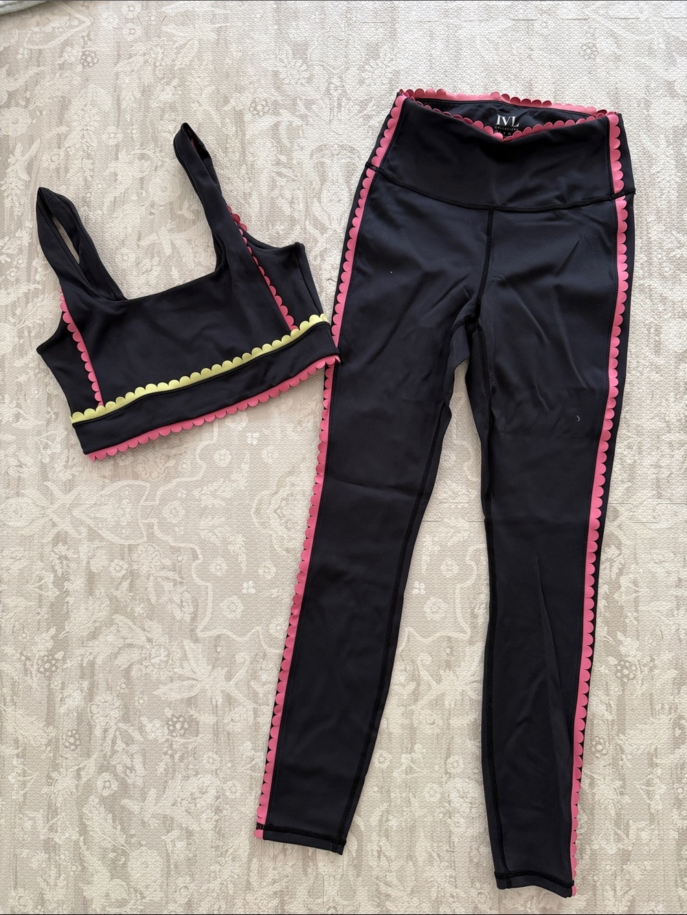 IVL Collective Black Pink Trim Sports Bra Leggings Set Size 4